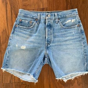 Levi long Jean shorts